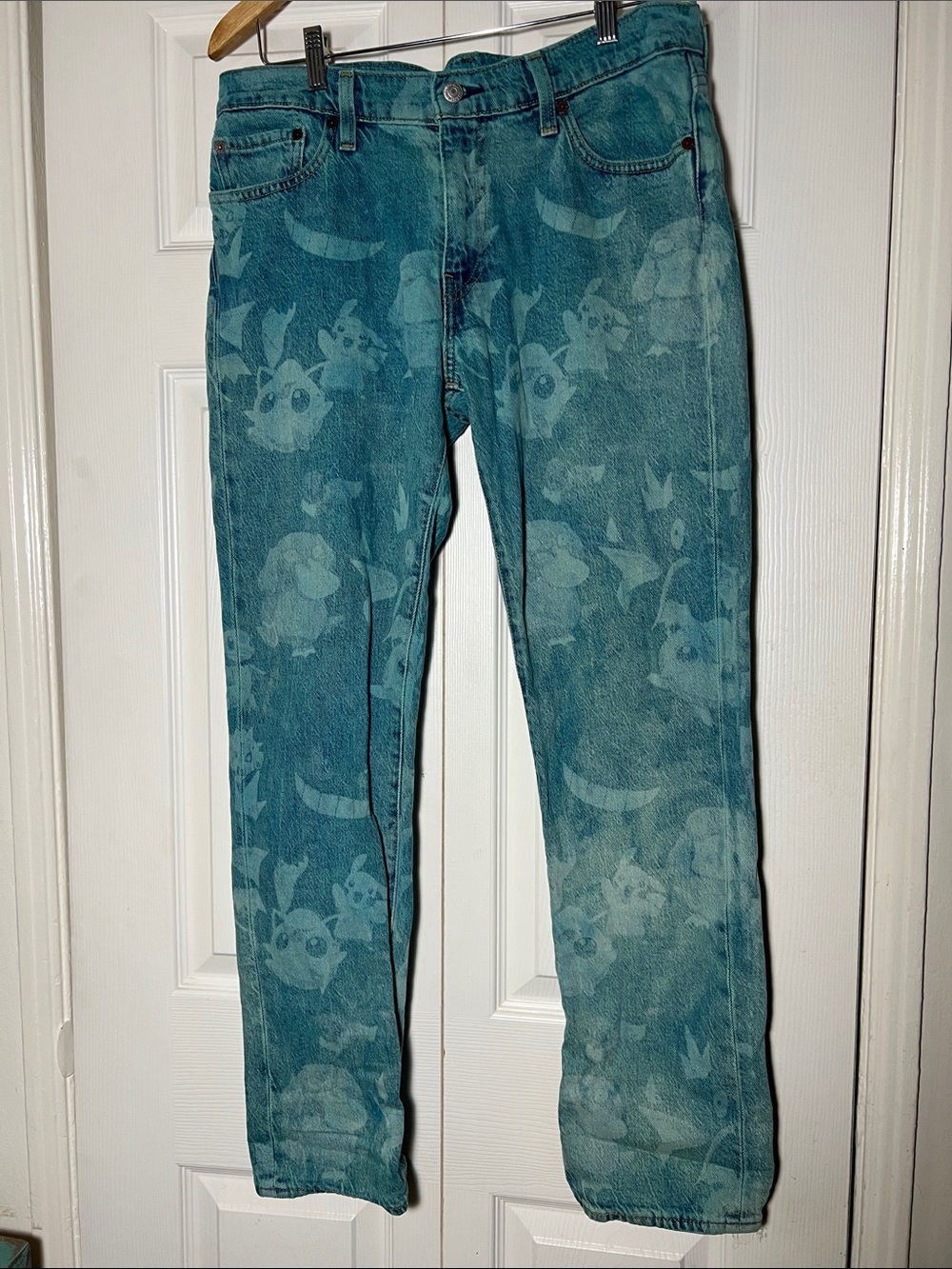 Levi’s Pokeman All Over Print Jean Men’s 33X30